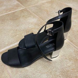 NWOT Michael Kors leather w/ silver heel size 8.5M